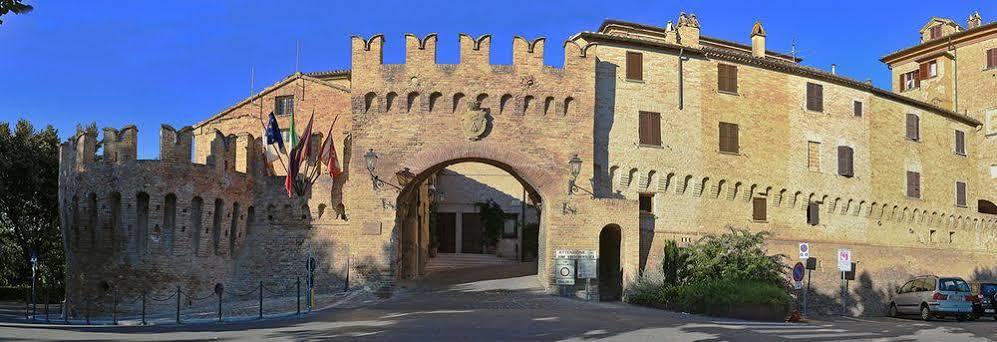 Hotel Palazzo Meraviglia Albergo Diffuso Corinaldo Exterior foto